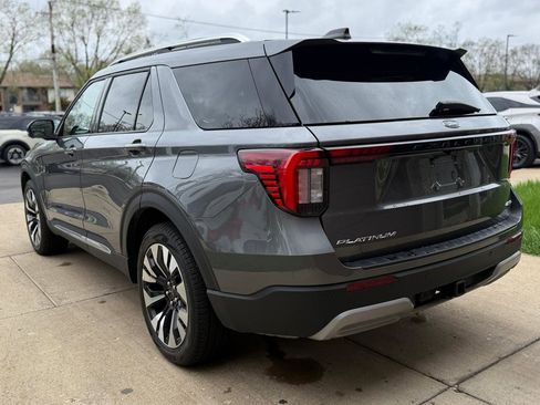 Used 2025 Ford Explorer Platinum w/ LUX Leather Package image 5