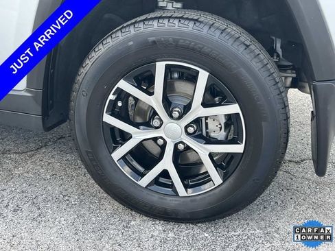 Used 2025 Jeep Grand Cherokee Limited w/ Luxury Tech Group II AWD/4WD image 11