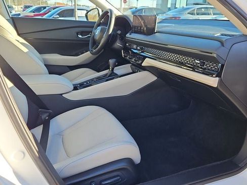 Used 2025 Honda Accord EX-L image 14