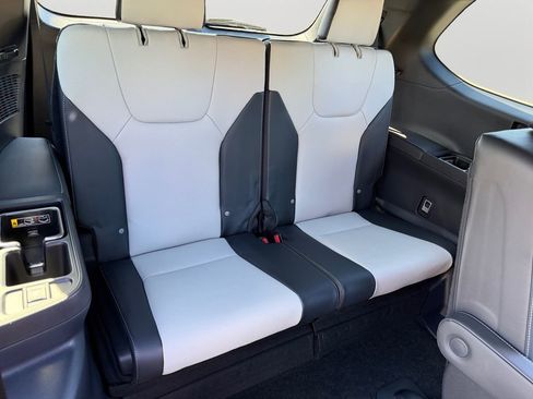 New 2026 Lexus TX 500h AWD image 7