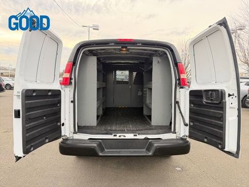 Used 2008 Chevrolet Express 2500 image 23