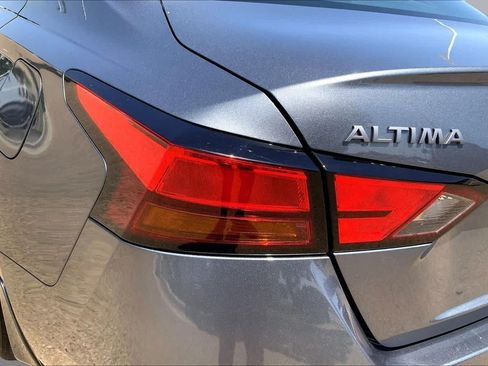 Used 2024 Nissan Altima 2.5 S FWD image 29