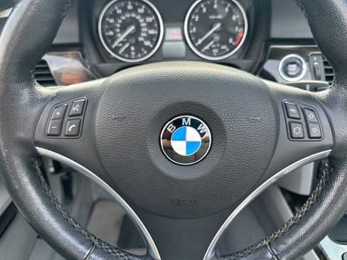 Used 2010 BMW 328i Convertible RWD image 22