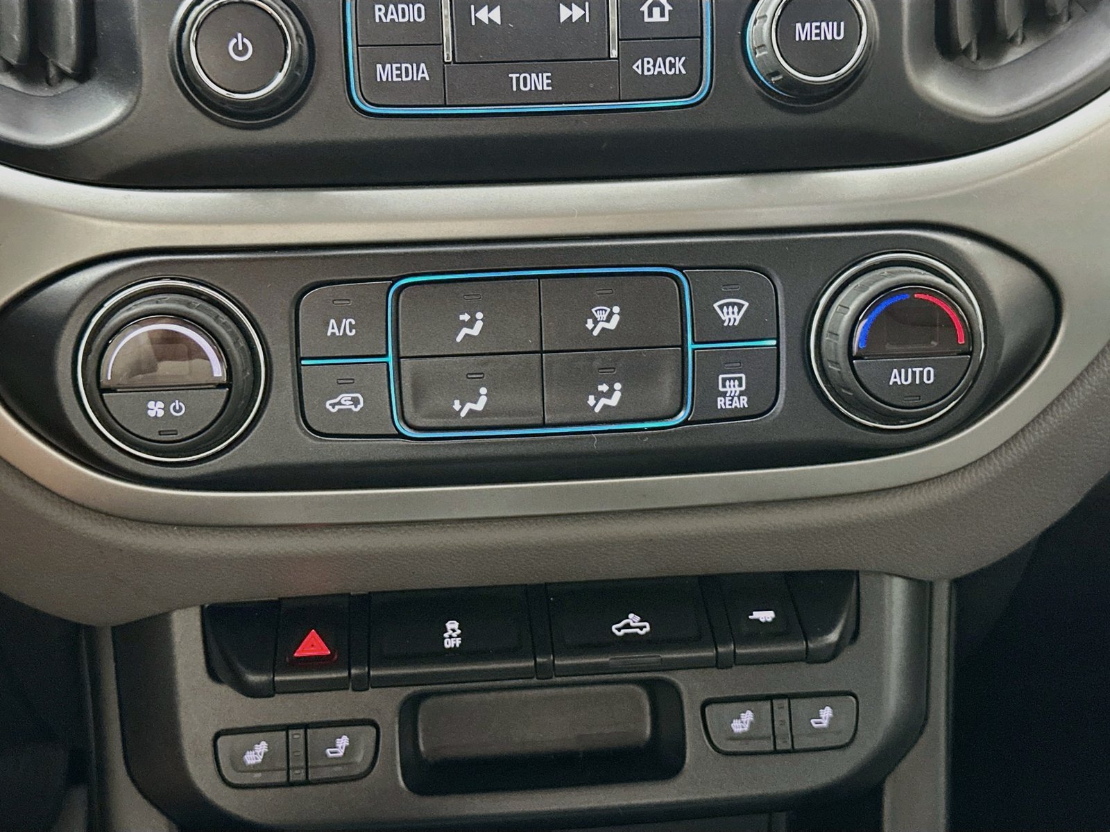 Used 2018 Chevrolet Colorado LT w/ Luxury Package, Chrome AWD/4WD image 15