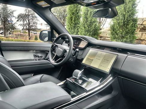 New 2026 Land Rover Range Rover Sport Dynamic SE AWD/4WD image 14