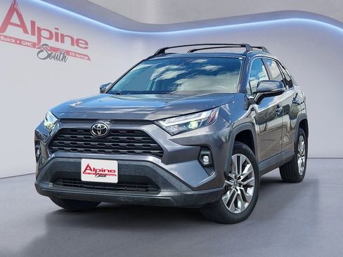 Used 2022 Toyota RAV4 XLE Premium image 1