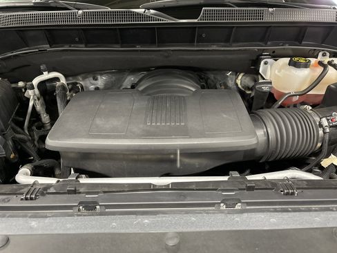 Used 2021 Chevrolet Silverado 1500 LT w/ Bed Protection Package image 16