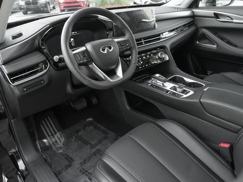 Certified 2026 INFINITI QX60 Luxe w/ Cargo Package FWD image 7
