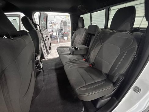 Used 2025 RAM 1500 Big Horn AWD/4WD image 12