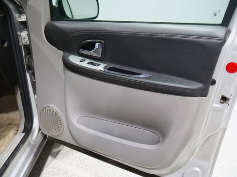 Used 2006 Pontiac Montana SV6 w/ Convenience Package image 30