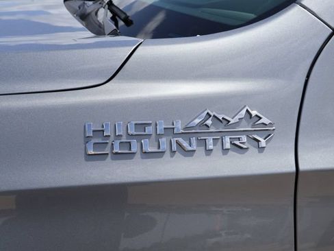 New 2026 Chevrolet Tahoe High Country AWD/4WD image 11