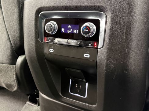 Used 2023 GMC Yukon Denali image 34