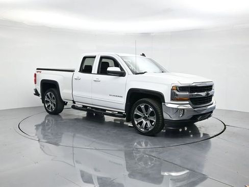 Used 2018 Chevrolet Silverado 1500 LT image 1