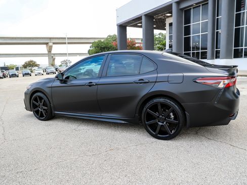 Used 2024 Toyota Camry SE FWD image 10
