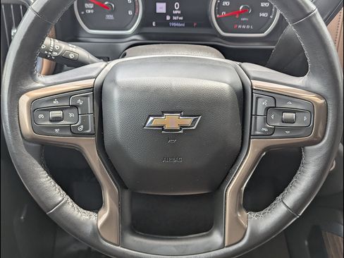 Used 2021 Chevrolet Silverado 1500 High Country w/ Technology Package AWD/4WD image 28