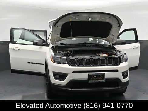Used 2021 Jeep Compass Latitude AWD/4WD image 34