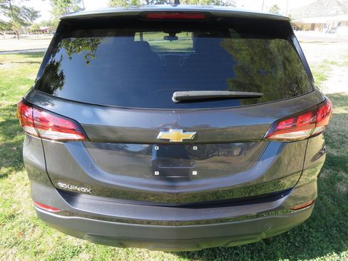 Used 2022 Chevrolet Equinox LS w/ LS Convenience Package image 5
