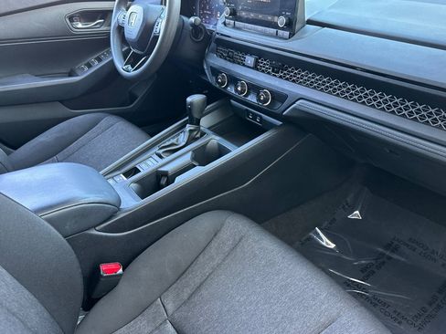 Used 2023 Honda Accord LX image 32