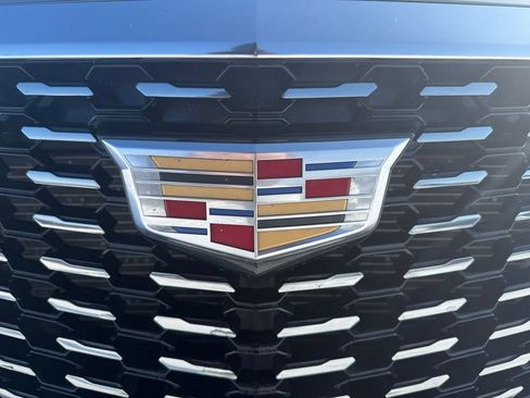 Certified 2025 Cadillac XT5 Premium Luxury image 19