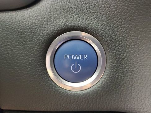 Used 2023 Toyota Tundra Limited AWD/4WD image 32