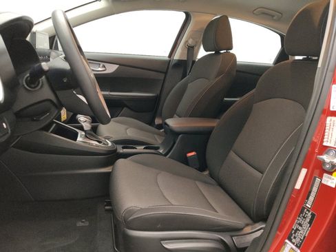 Used 2023 Kia Forte LXS image 17
