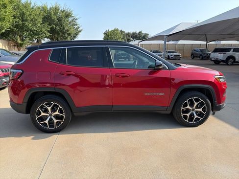 Used 2025 Jeep Compass Limited AWD/4WD image 6