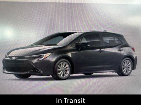 Used 2026 Toyota Corolla SE FWD image 2
