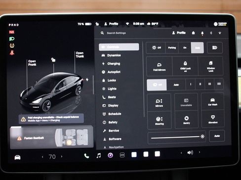 Used 2023 Tesla Model 3 Standard Range image 30