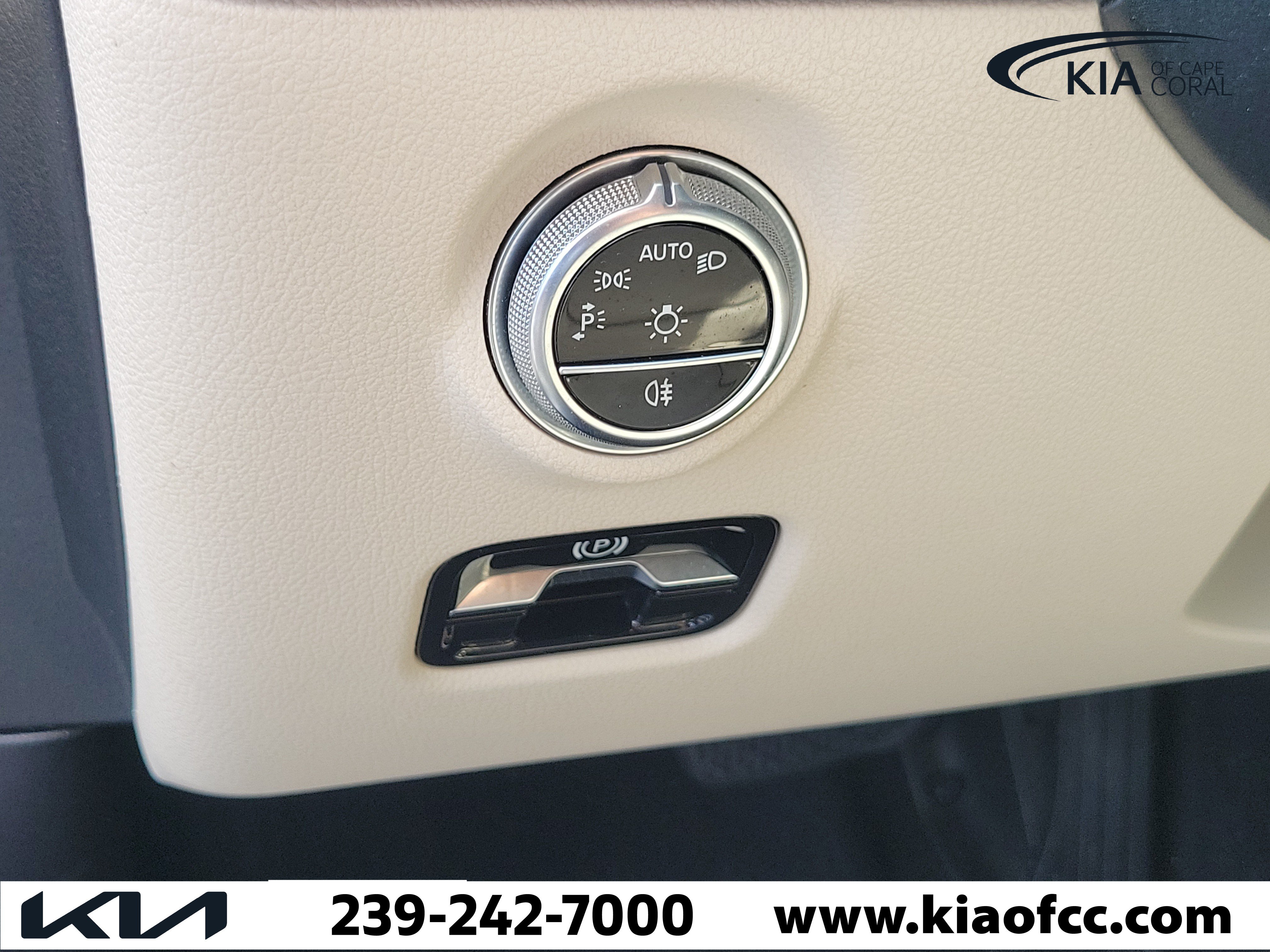 Used 2022 Mercedes-Benz C 300 4MATIC Sedan image 26