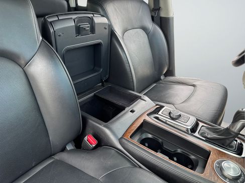 Used 2024 Nissan Armada SL w/ Captain's Chairs Package AWD/4WD image 41