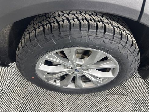 Used 2020 Ford Explorer XLT w/ Equipment Group 202A image 11