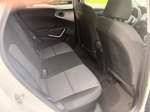 Used 2023 Kia Soul LX w/ Option Group 015 FWD image 19