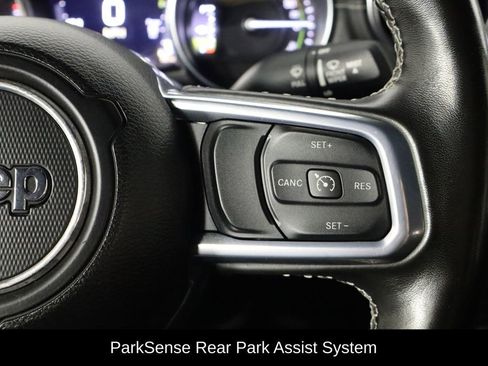 Used 2022 Jeep Wrangler Unlimited Sahara w/ Cold Weather Group AWD/4WD image 10