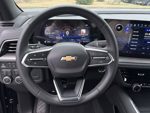 Used 2025 Chevrolet Tahoe LS image 24