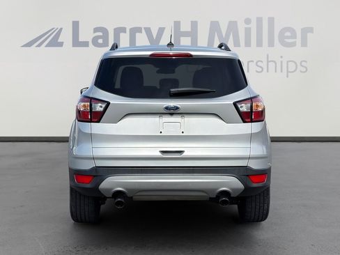 Used 2018 Ford Escape SE FWD image 5