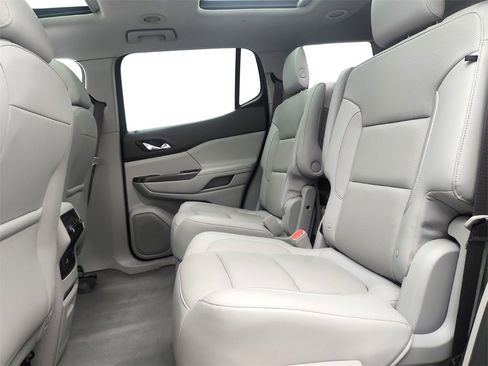 Used 2018 GMC Acadia SLT image 22