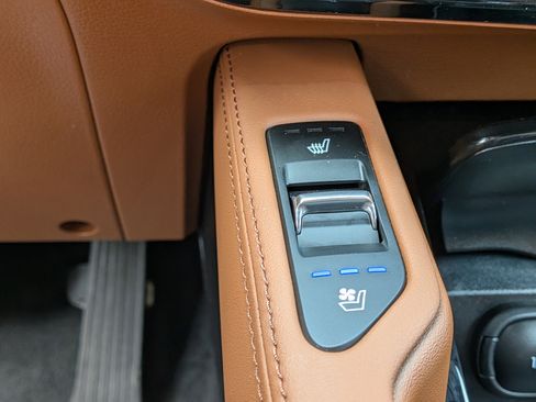 Used 2025 Kia Telluride EX X-Line image 35