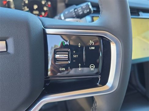 Used 2024 Land Rover Discovery Sport S image 24