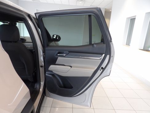 Used 2025 GMC Terrain Elevation AWD/4WD image 19