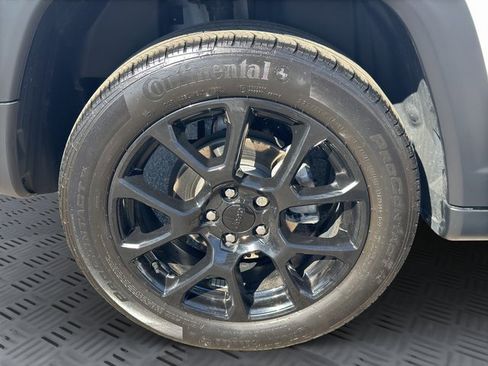 Used 2023 Jeep Compass Altitude w/ Convenience Group image 29