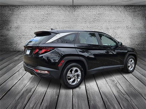 Used 2024 Hyundai Tucson SE image 5