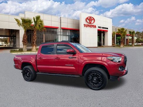 Used 2019 Toyota Tacoma SR5 image 1
