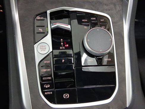 New 2026 BMW X6 xDrive40i image 16