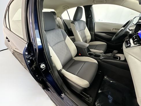Used 2024 Toyota Corolla LE FWD image 27