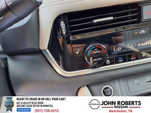 Used 2023 Nissan Rogue SL w/ SL Premium Package image 23