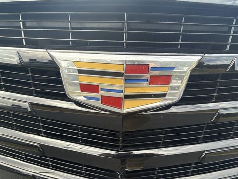 Certified 2020 Cadillac Escalade Luxury w/ Escalade Sport Edition image 31