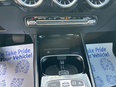 Used 2025 Mercedes-Benz GLA 250 4MATIC image 25