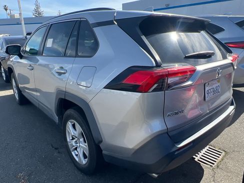 Used 2021 Toyota RAV4 XLE image 4