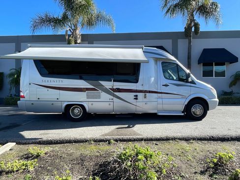 Used 2013 Mercedes-Benz Sprinter 3500 image 4
