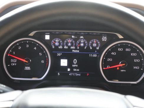 Used 2021 Chevrolet Suburban Premier image 20